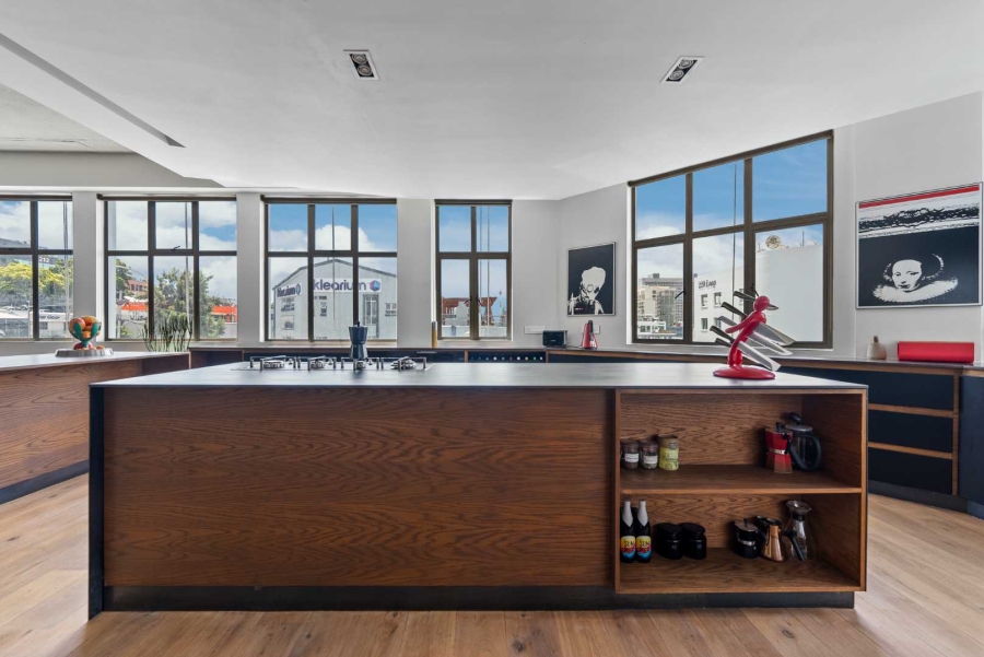 2 Bedroom Property for Sale in Gardens Western Cape